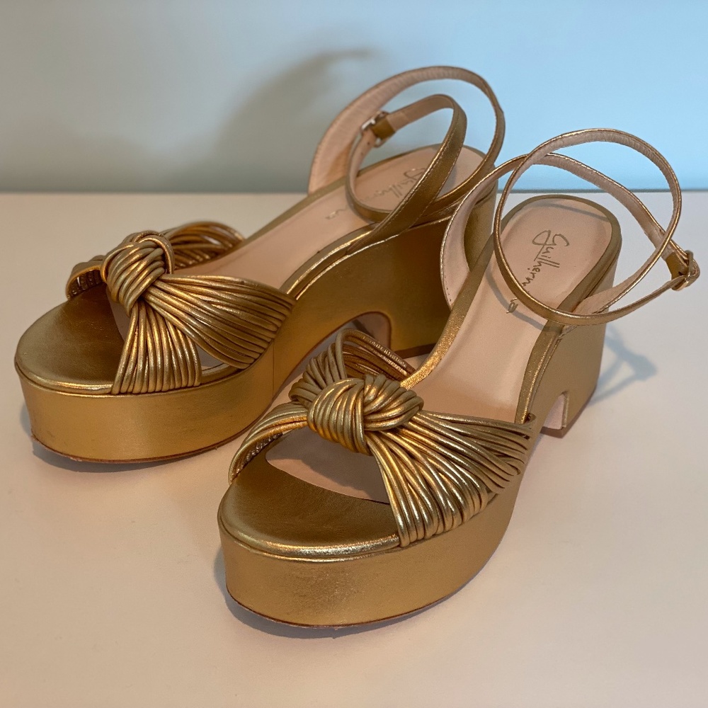 Guilhermina Knotted Platform Gold Sandals Size 7